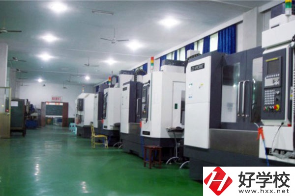 湖南兵器工業(yè)高級技工學(xué)校入學(xué)要注意什么？學(xué)費多少？