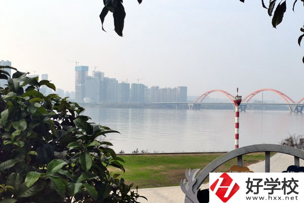 武岡市藍(lán)深職業(yè)技術(shù)學(xué)校怎么樣？就業(yè)前景如何？