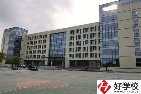 永州環(huán)境最好的公辦中專是哪所？有什么辦學優(yōu)勢？