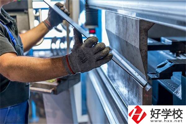 衡陽技校排名前三的專業(yè)是什么？好就業(yè)嗎？