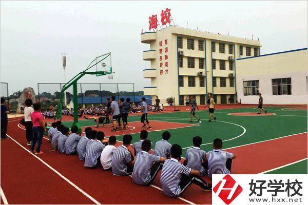 株洲海事職業(yè)學(xué)校有學(xué)費減免政策嗎？有哪些報考要求？