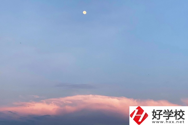 南縣創(chuàng)意職業(yè)技術(shù)學(xué)校有什么推薦專業(yè)？