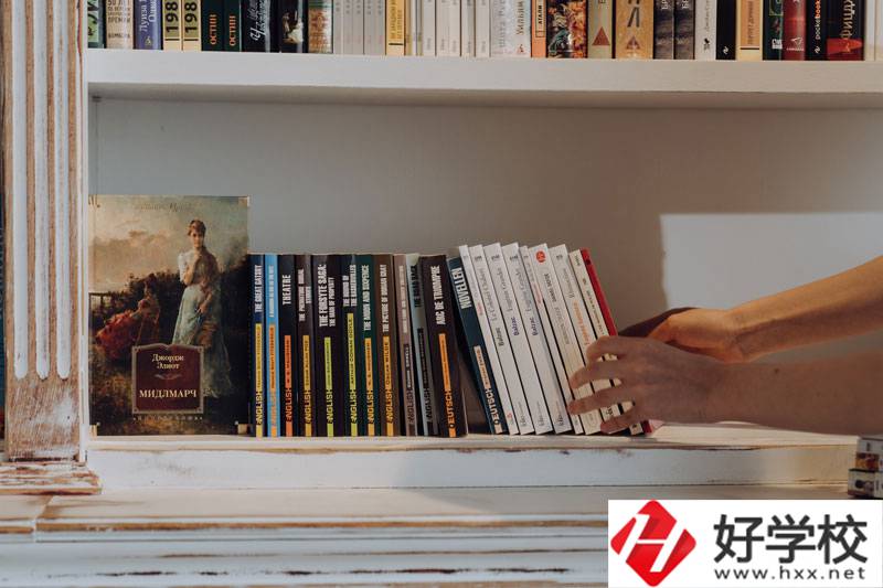 懷化萬昌中等專業(yè)學校有哪些專業(yè)？如何選擇？