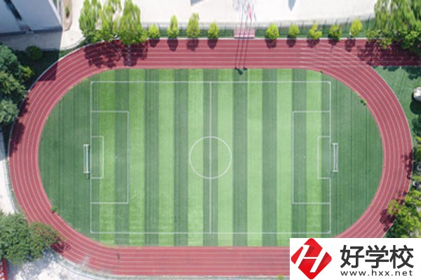 中鐵十二局有限公司技工學(xué)校運(yùn)動(dòng)場
