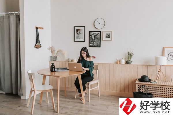 常寧市職業(yè)中等專業(yè)學(xué)校是公辦的嗎？專業(yè)好不好？