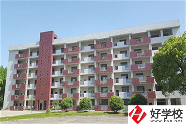 長(zhǎng)沙適合初中畢業(yè)生的技校有哪些？可以學(xué)什么專業(yè)？