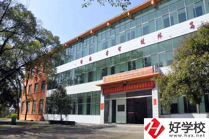 衡陽蔡倫科技中等職業(yè)學(xué)校有哪些招生專業(yè)？如何收費(fèi)？