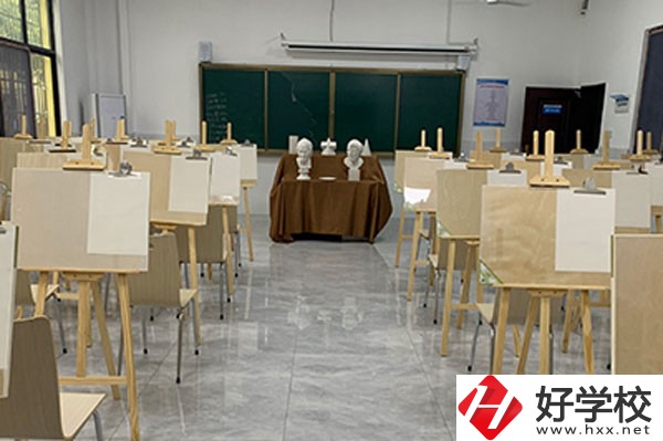 衡陽市鐵路運輸職業(yè)學校專業(yè)有哪些，有哪些辦學特色？