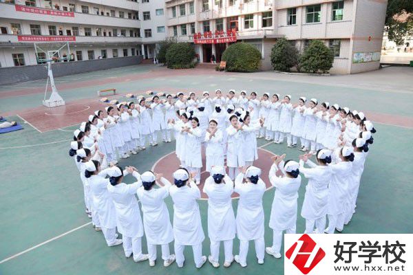 懷化有學(xué)護理專業(yè)的中職學(xué)校嗎？辦學(xué)條件如何？
