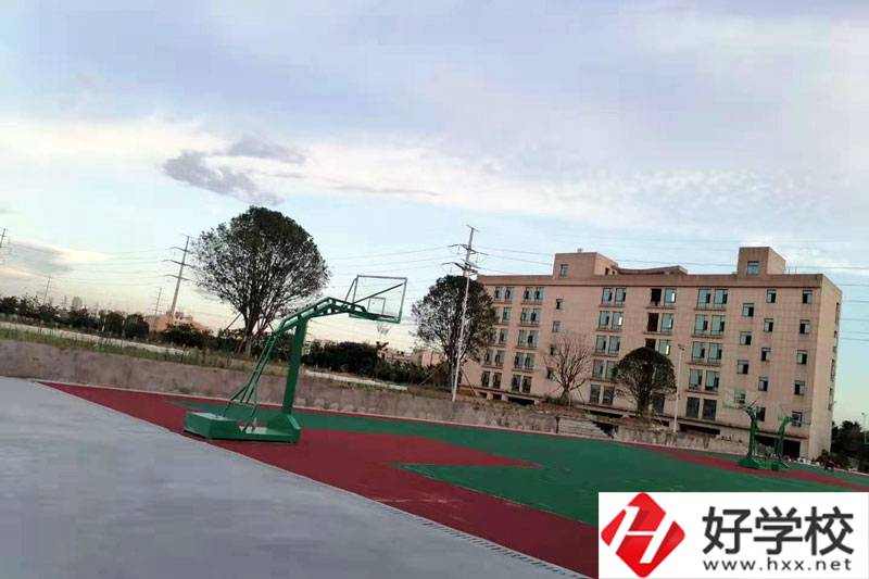 湘潭計算機職業(yè)學(xué)校怎么樣？有什么特色專業(yè)？