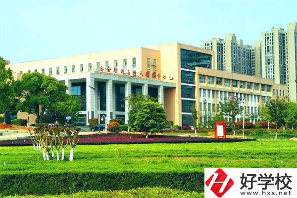 婁底職業(yè)技術(shù)學院實訓樓