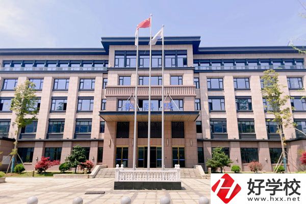 長沙中遠(yuǎn)職業(yè)中專學(xué)校的辦學(xué)特色有哪些？
