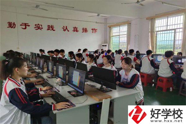 永州技校的學(xué)費(fèi)一般是多少？有什么優(yōu)惠政策？