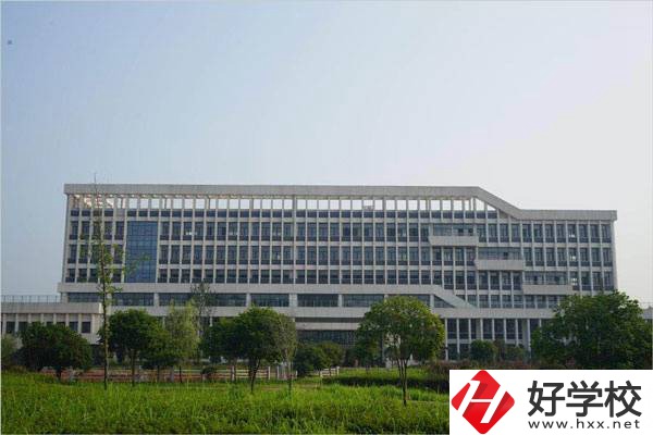 益陽職業(yè)技術(shù)學院招收初中生嗎？辦學怎么樣？