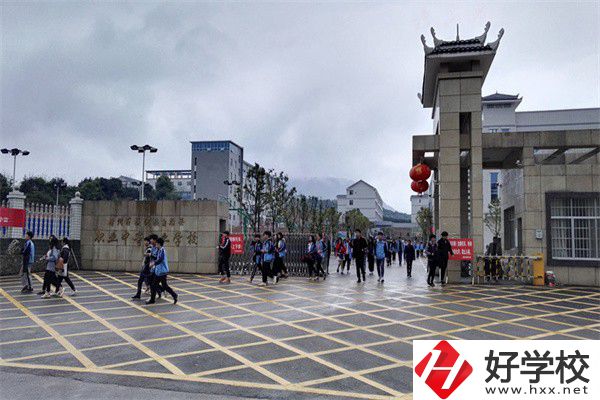懷化中職學什么專業(yè)可以做導(dǎo)游？有什么學校推薦？
