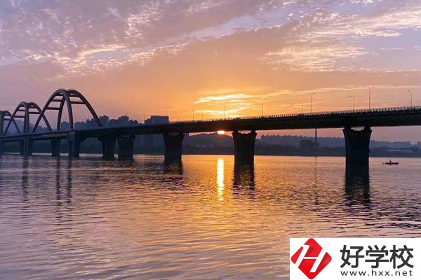 湖南省水利水電建設(shè)工程學(xué)校宿舍環(huán)境怎么樣？