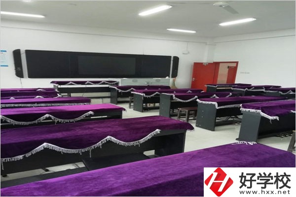 湘中幼兒師范高等?？茖W(xué)校(中職部)實訓(xùn)室