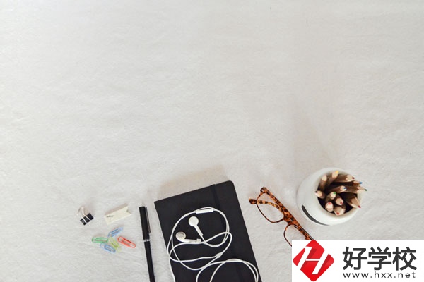 湖南省道縣師范學(xué)校好不好？什么專(zhuān)業(yè)女生最多？