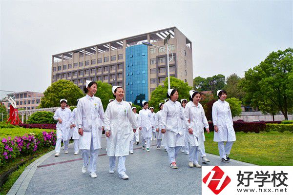 衡陽(yáng)辦學(xué)規(guī)模排前三的中專(zhuān)是哪幾所？有什么辦學(xué)特色？