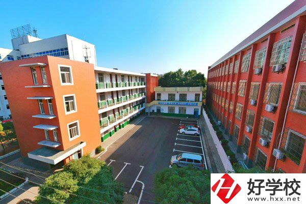 湖南省水利水電建設(shè)工程學(xué)校有哪些專業(yè)？收費(fèi)如何？