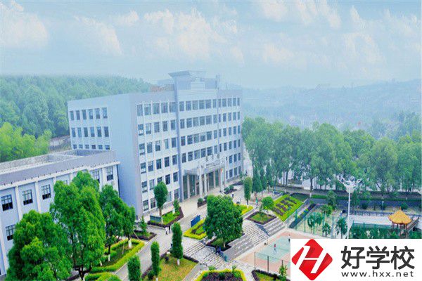 邵陽市機(jī)電職業(yè)技術(shù)學(xué)校有哪些助學(xué)政策？