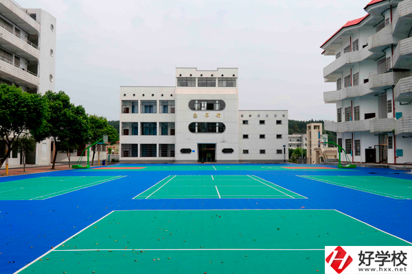 郴州市理工職業(yè)技術學校是公辦還是民辦？學費貴不貴？