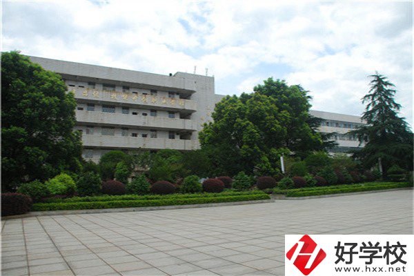 郴州市第一職業(yè)中專有多大？環(huán)境如何？