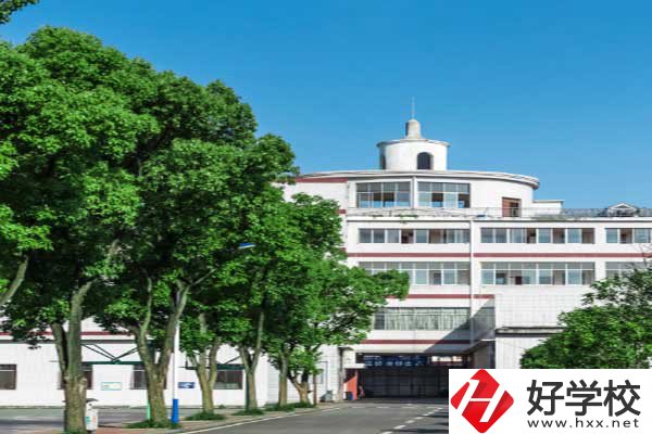 益陽市綜合職業(yè)中專好不好？校園環(huán)境怎么樣？