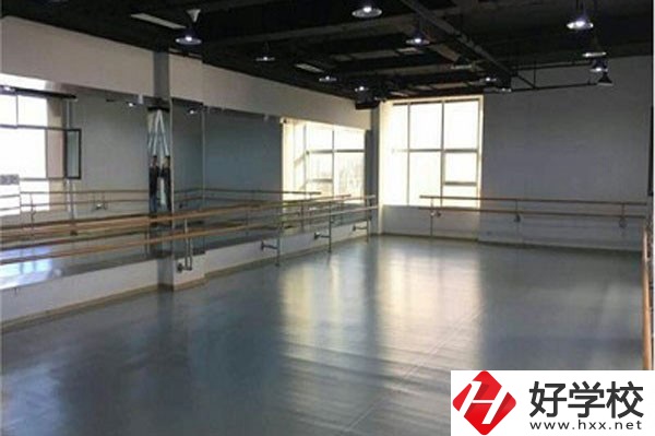 衡陽市文華藝術(shù)學(xué)校怎么樣？有什么辦學(xué)特色？