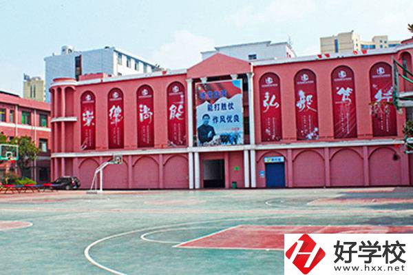 長沙環(huán)球職業(yè)中專開設(shè)了哪些熱門專業(yè)？