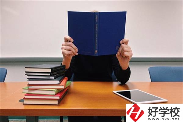 湖南初中畢業(yè)成績非常差選什么學(xué)校好？還有前途嗎？