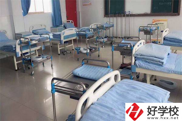 在邵陽就讀衛(wèi)校學(xué)什么專業(yè)好？有哪些學(xué)?？梢酝扑]？