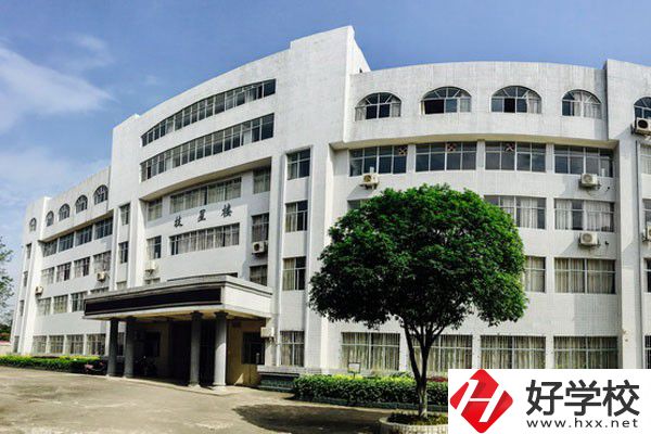 婁底工貿(mào)中專有護理專業(yè)嗎？