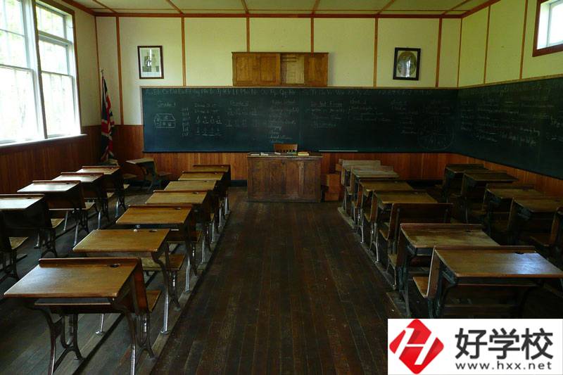 湘西州經(jīng)濟貿(mào)易學校是公辦學校嗎？怎么樣？
