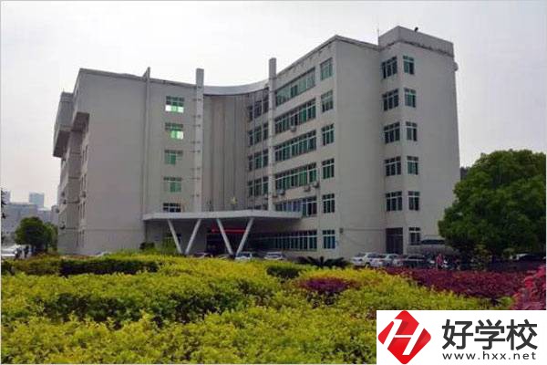懷化有初中生畢業(yè)可以讀的大專嗎？可以讀哪些專業(yè)？