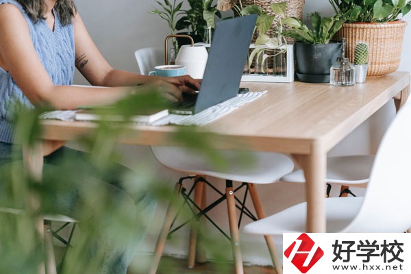 衡陽(yáng)農(nóng)工貿(mào)職業(yè)學(xué)校好不好？宿舍怎么樣？