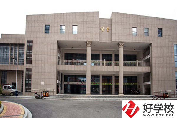 鳳凰縣職業(yè)中專學(xué)校怎么樣，有哪些招生專業(yè)？