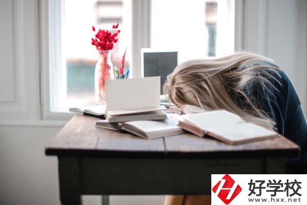 洪江市職業(yè)中專學校好不好？宿舍怎么樣？
