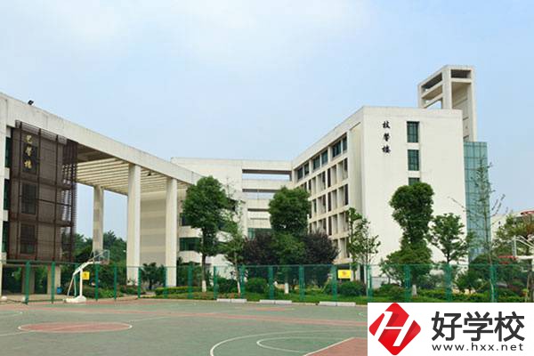 在長沙就讀師范中專錄取分數(shù)高嗎？有哪些學校可以推薦？