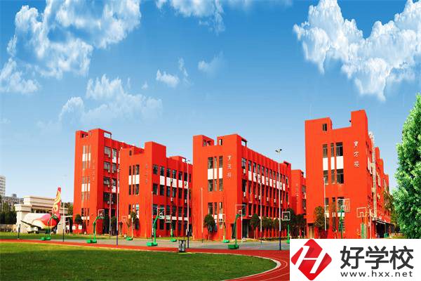 長(zhǎng)沙開(kāi)福區(qū)共有幾所中職學(xué)校？有沒(méi)有公辦的？