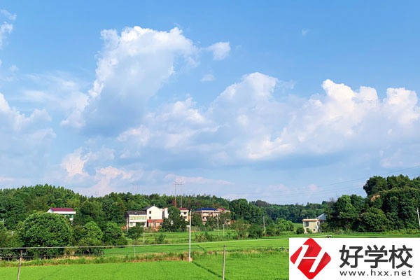 益陽(yáng)樂(lè)康護(hù)理職業(yè)技術(shù)學(xué)校怎么樣？