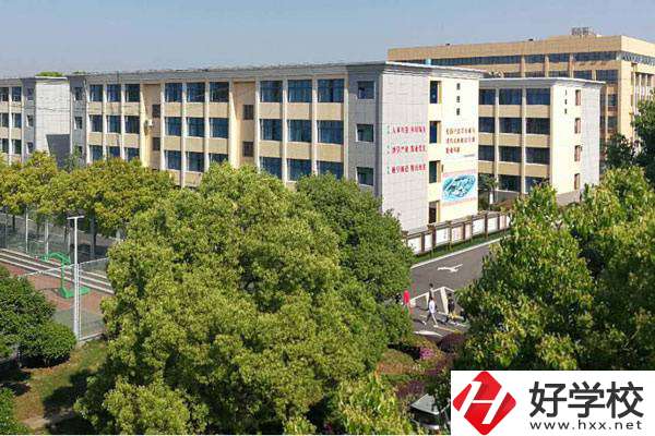岳陽平江共有幾所中專？學校辦學有特色嗎？