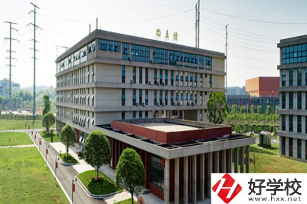 株洲市工業(yè)中等專業(yè)學(xué)校怎么樣？食堂飯菜好不好？
