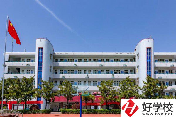 株洲軌道交通職業(yè)技術(shù)學(xué)校位置在哪里？乘車路線有哪些？