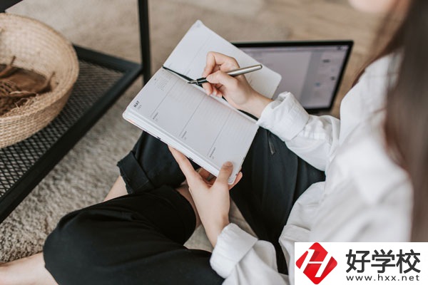 湖南工商職業(yè)學院(中職部)好不好？