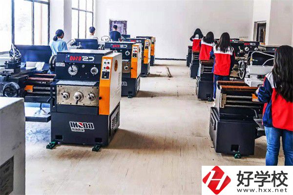 新化楚怡職校好不好？有些什么專業(yè)？