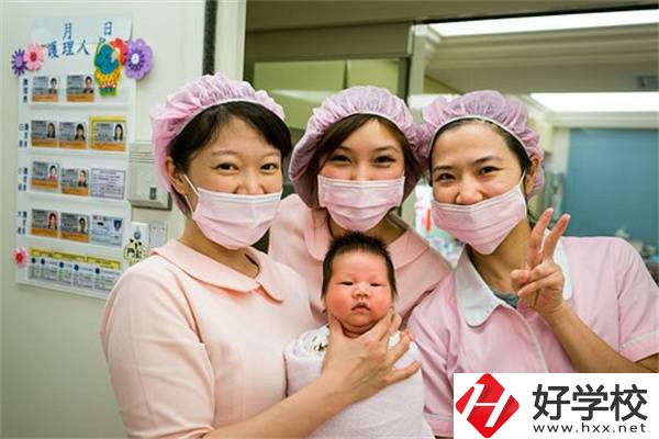 湖南衛(wèi)校最熱門的專業(yè)是哪個(gè)？?jī)?yōu)缺點(diǎn)是什么？