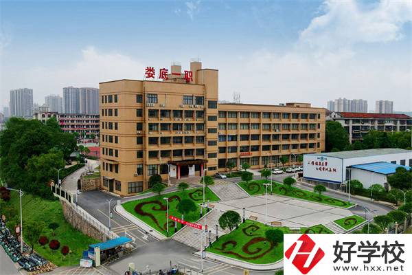 婁底哪些職校有開設護理專業(yè)？就業(yè)方向是什么？