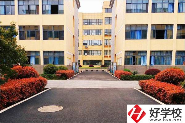 岳陽有哪所中職學(xué)校有辣條專業(yè)？該專業(yè)學(xué)了有用嗎？