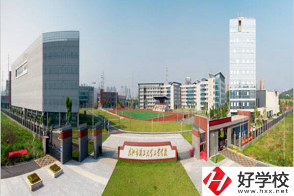 株洲市交通技工學(xué)校的地址在哪？學(xué)費是多少？